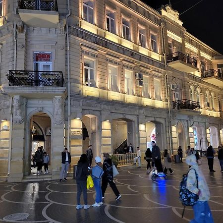 London Hotel And Guest House Баку Экстерьер фото