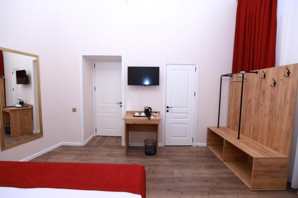 London Hotel And Guest House Баку Экстерьер фото