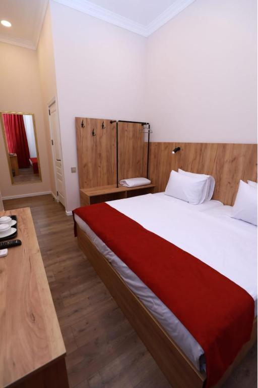 London Hotel And Guest House Баку Экстерьер фото