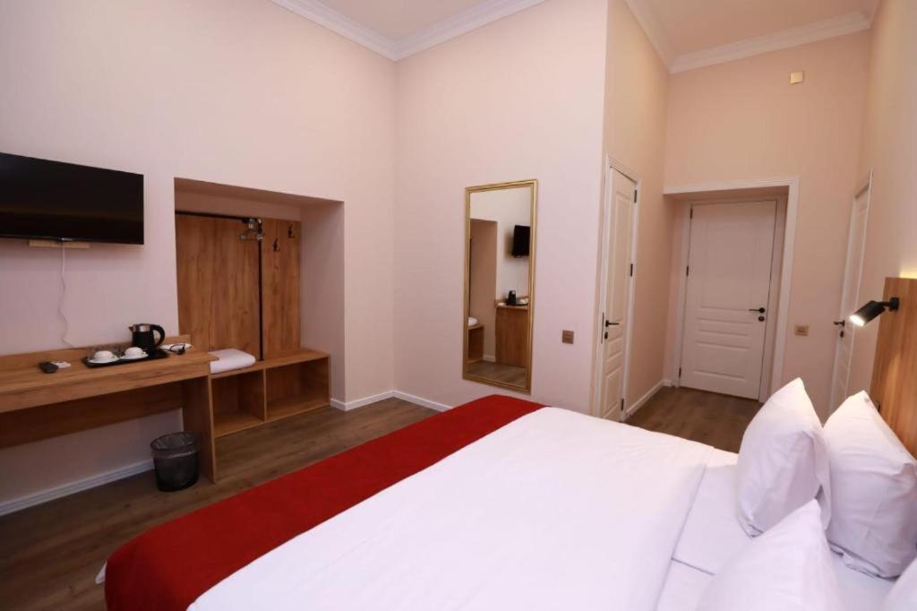 London Hotel And Guest House Баку Экстерьер фото