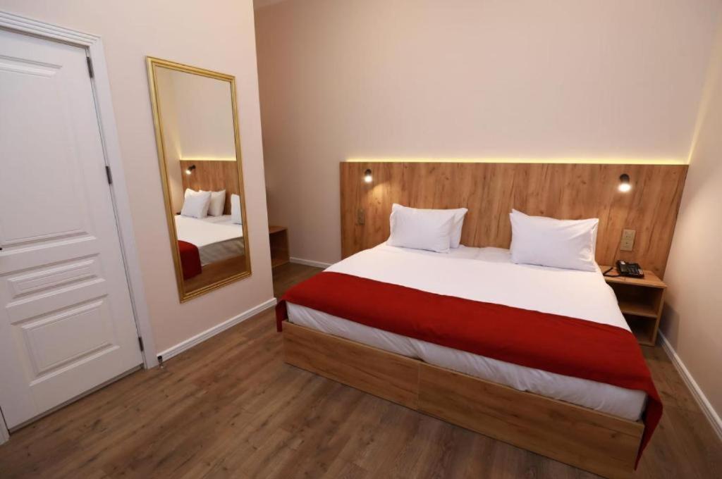 London Hotel And Guest House Баку Экстерьер фото