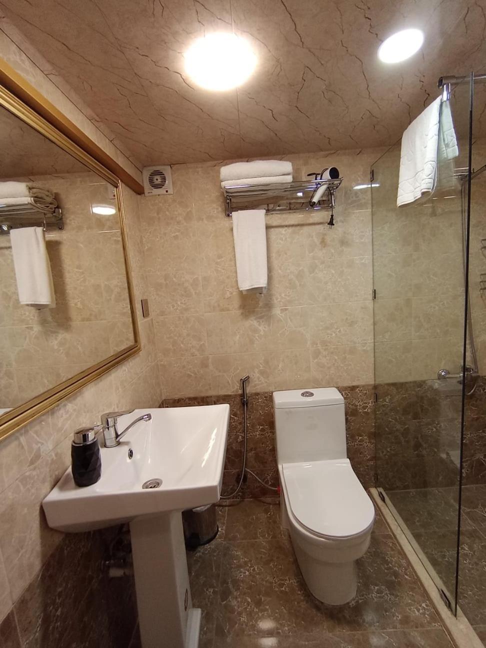 London Hotel And Guest House Баку Экстерьер фото