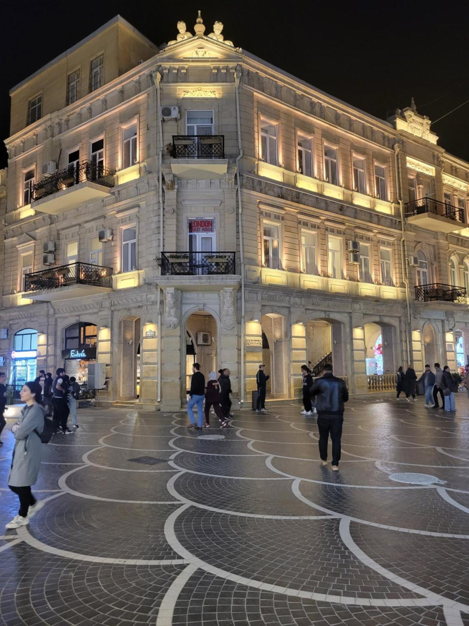 London Hotel And Guest House Баку Экстерьер фото