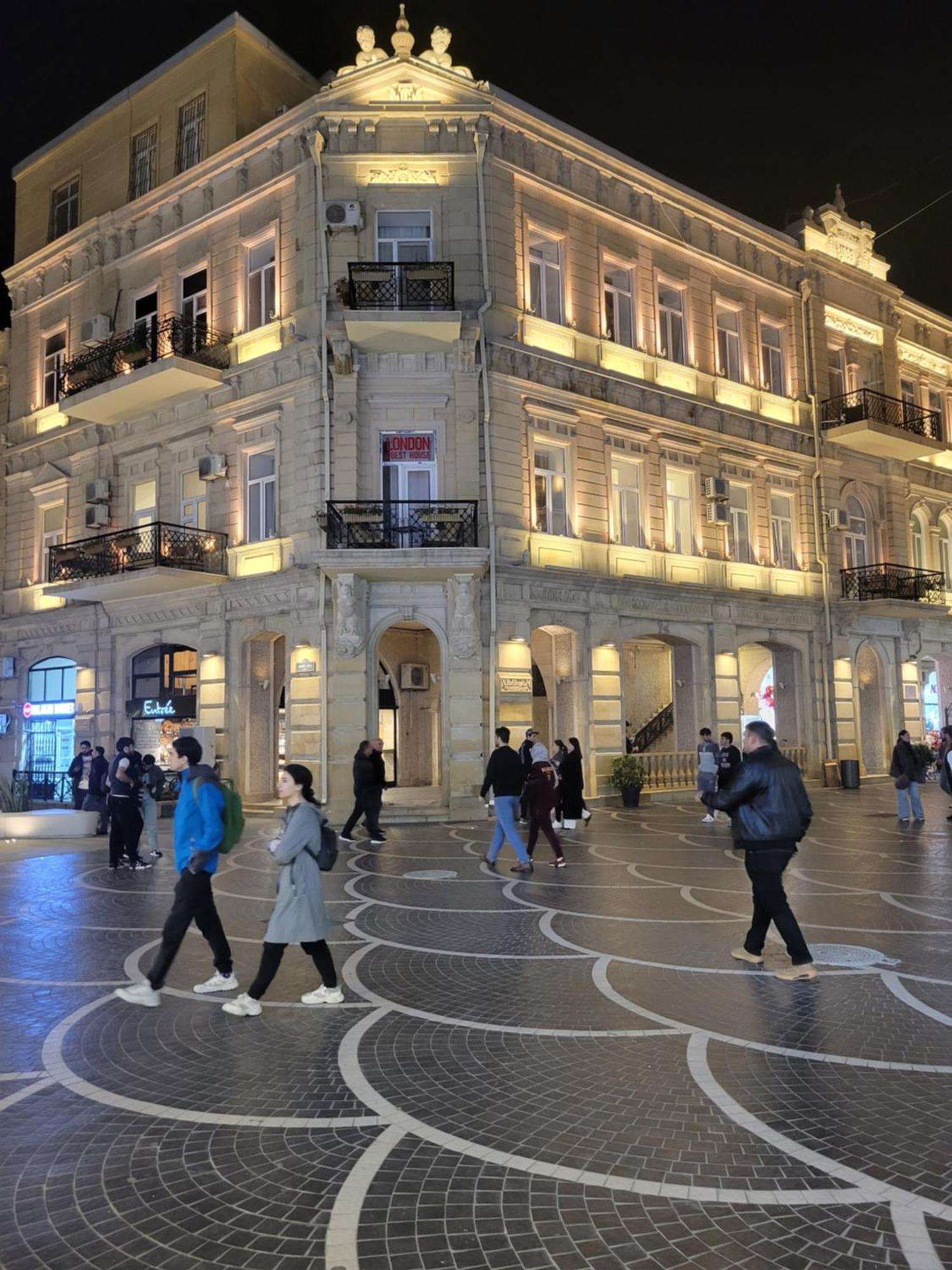 London Hotel And Guest House Баку Экстерьер фото
